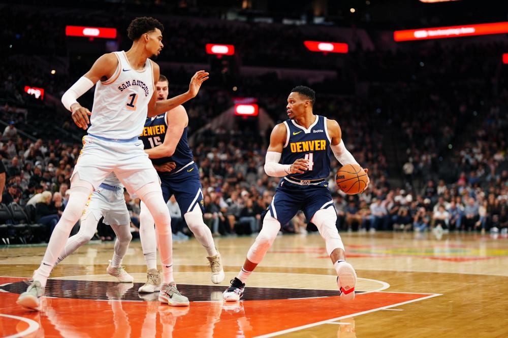 在这个充满 在这个充满