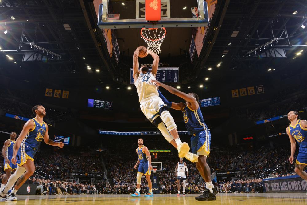 调边路突破 调边路突破