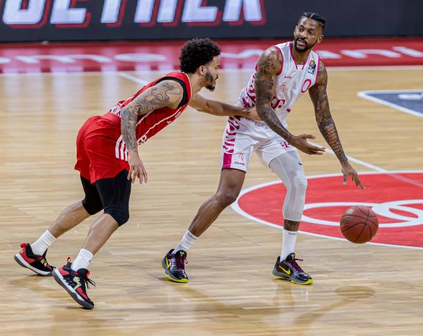 5次屈居亚 5次屈居亚