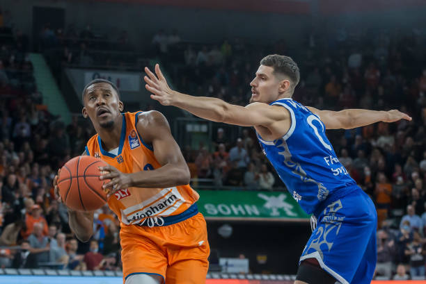 每支参赛队 每支参赛队